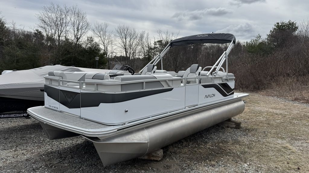 New Avalon Venture Quad Lounger 21 FT 2026 for sale in Middleton