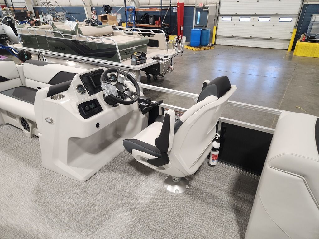 New Avalon Venture Quad Lounger 21 FT 2026 for sale in Quincy