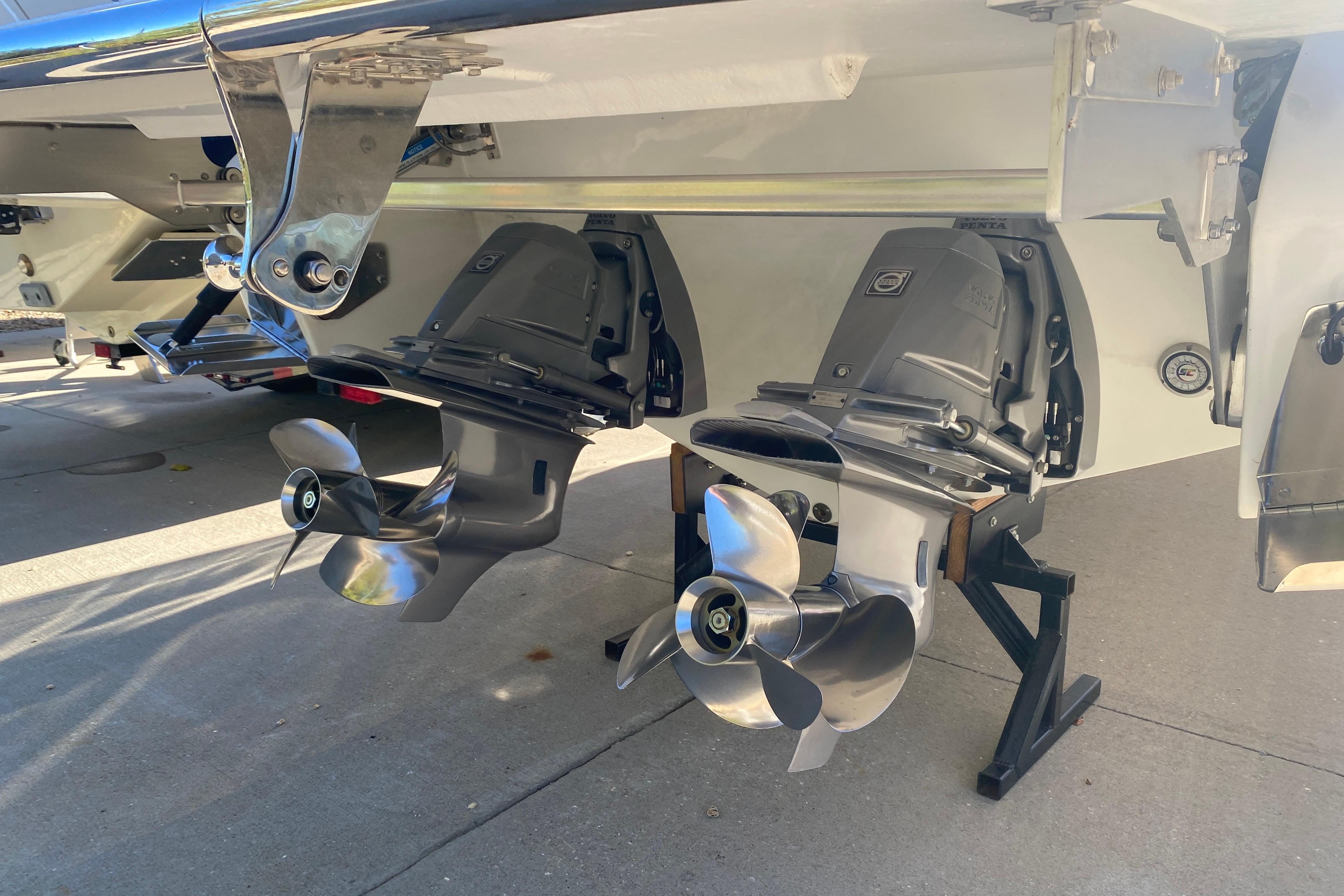 Used Cobalt R35 2022 for sale in Osage Beach, Missouri - Boatzon.com