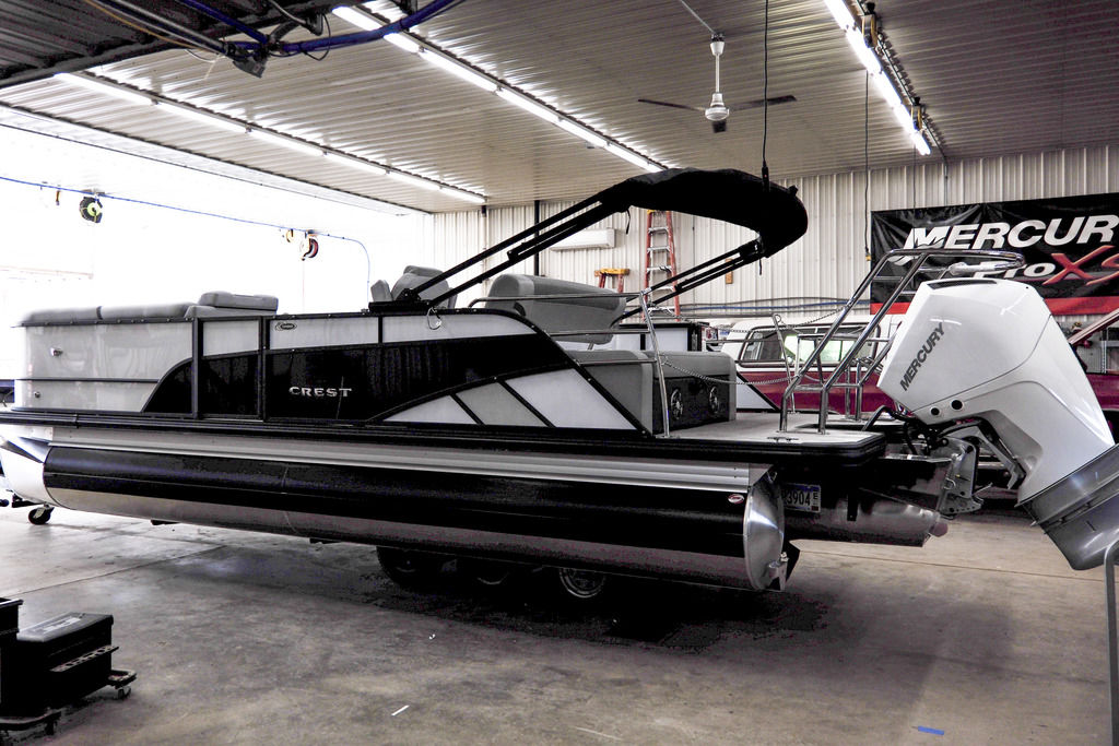 New Crest Conquest 235 SLSC Pontoon 3 Tube 2026 for sale in
