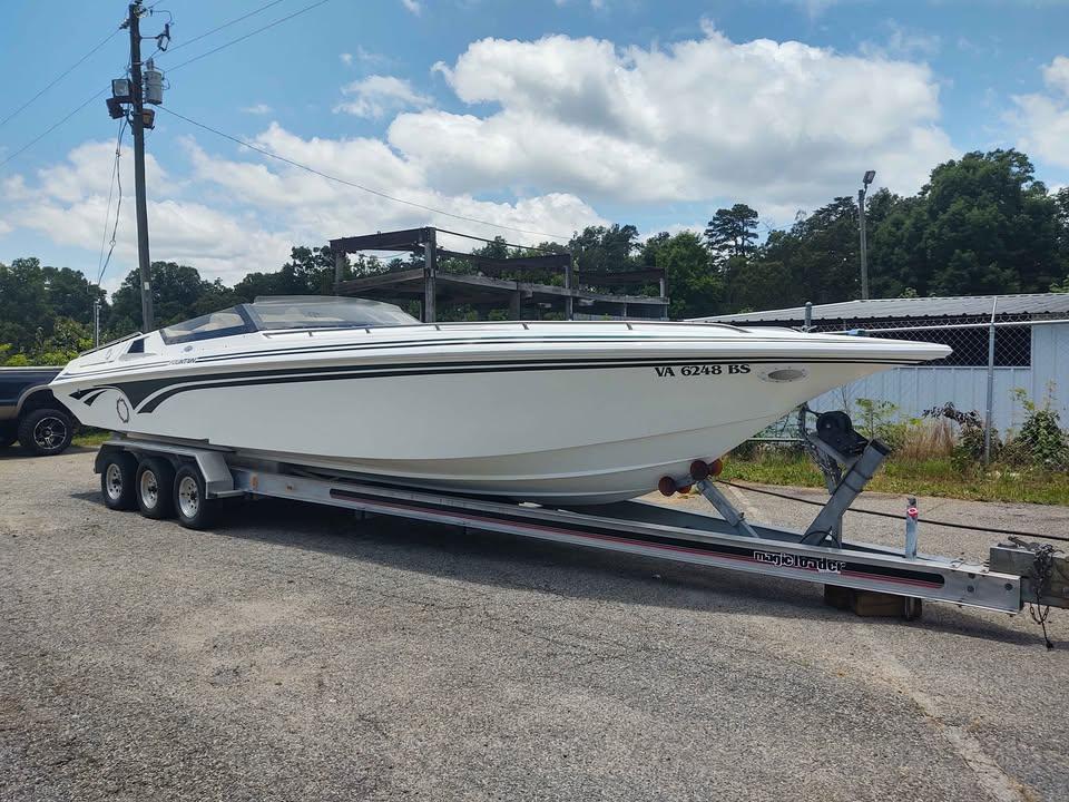 Used Donzi 38 ZX 2000 for sale in Chapin, South Carolina - Boatzon.com
