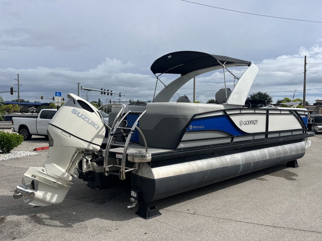 Used Godfrey Pontoons Monaco 255 RL Sport Tube 27 in Tri Toon Suzuki ...