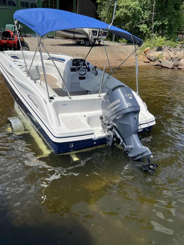 Used Hurricane SunDeck SD 187 OB 2013 for sale in Lake Pleasant