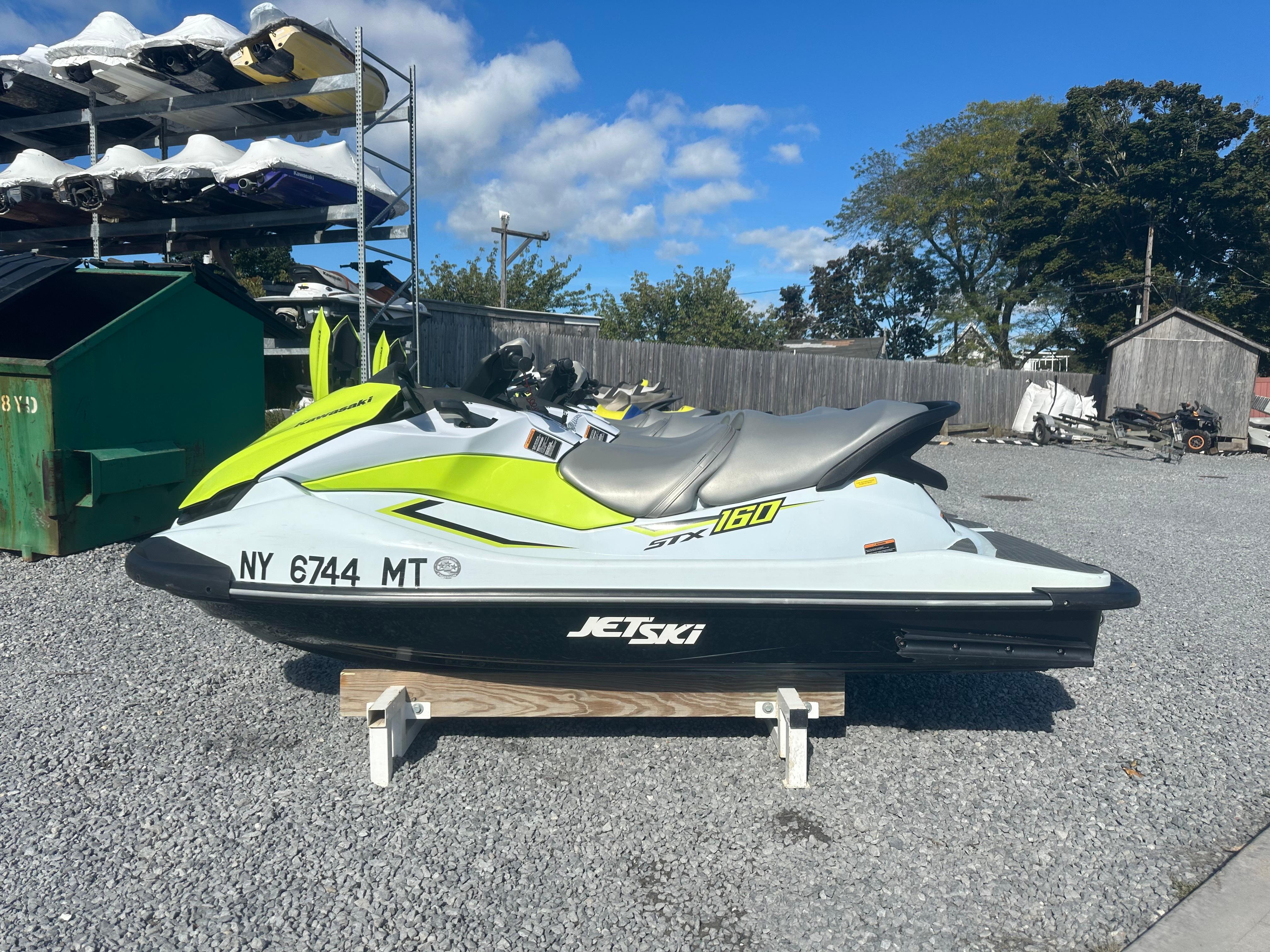 kawasaki-jetski-stx-160-2023-