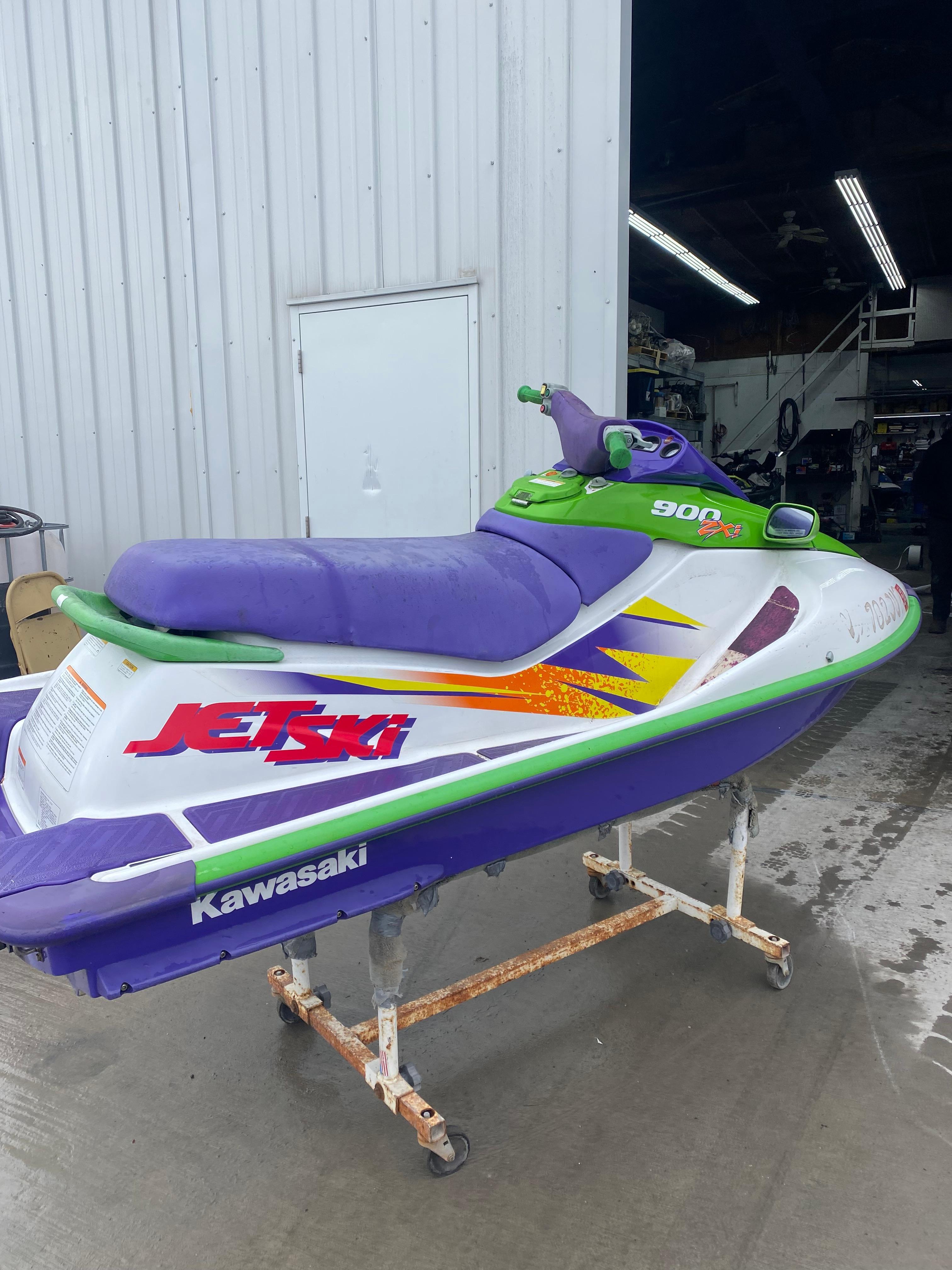 Used Kawasaki ZXI 900 1996 for sale in Hampton Bays, New