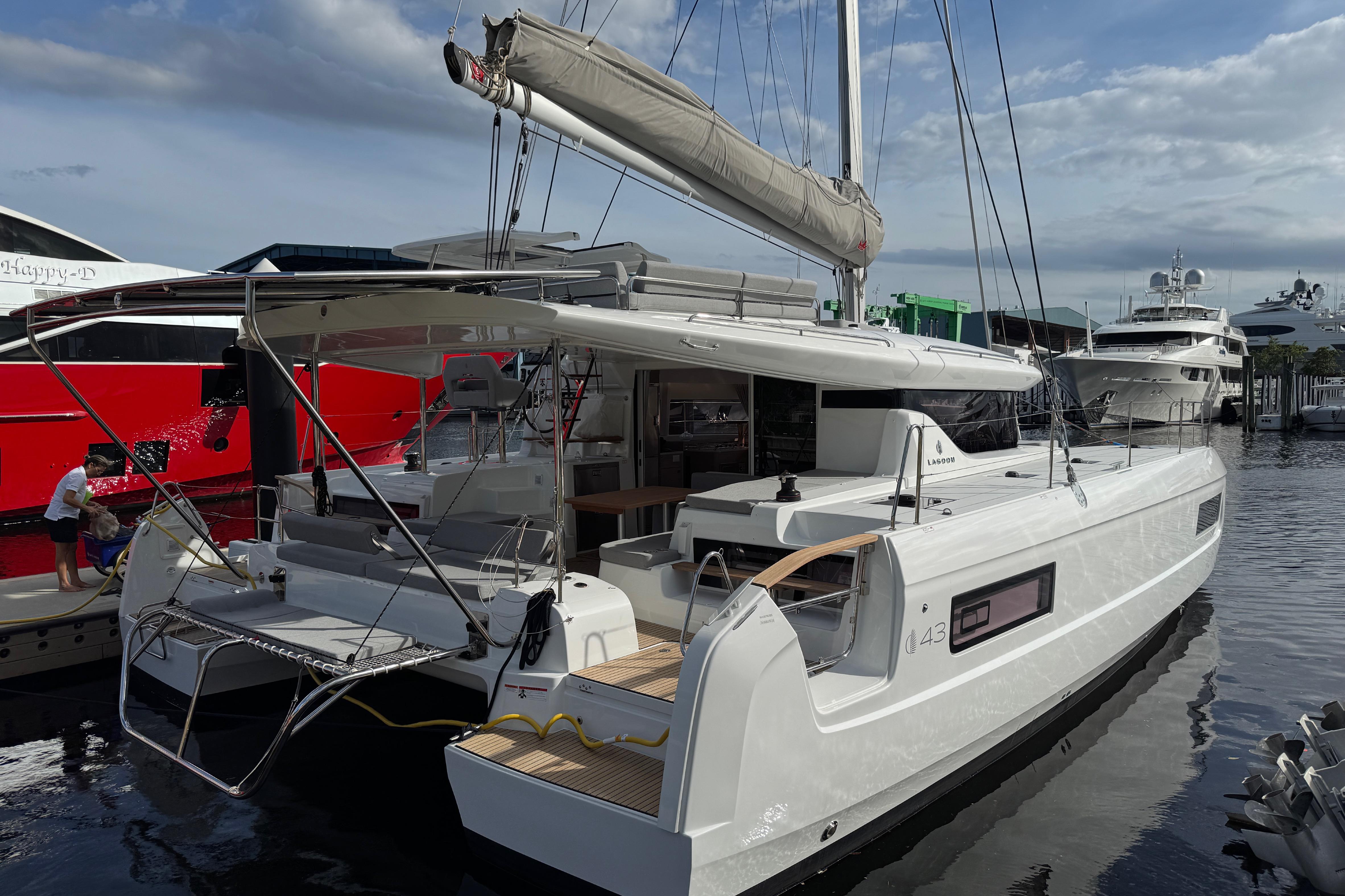 Used Lagoon 39 2016 for sale in edgewater, Maryland - Boatzon.com