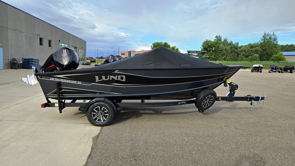 New Lund 1875 Crossover XS Photo Boat 2027 for sale in Shakopee