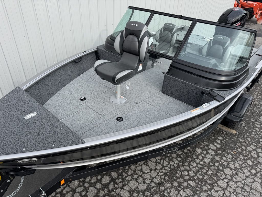 New LUND IMPACT XS SPORT 1875 2026 for sale in Canandaigua, New