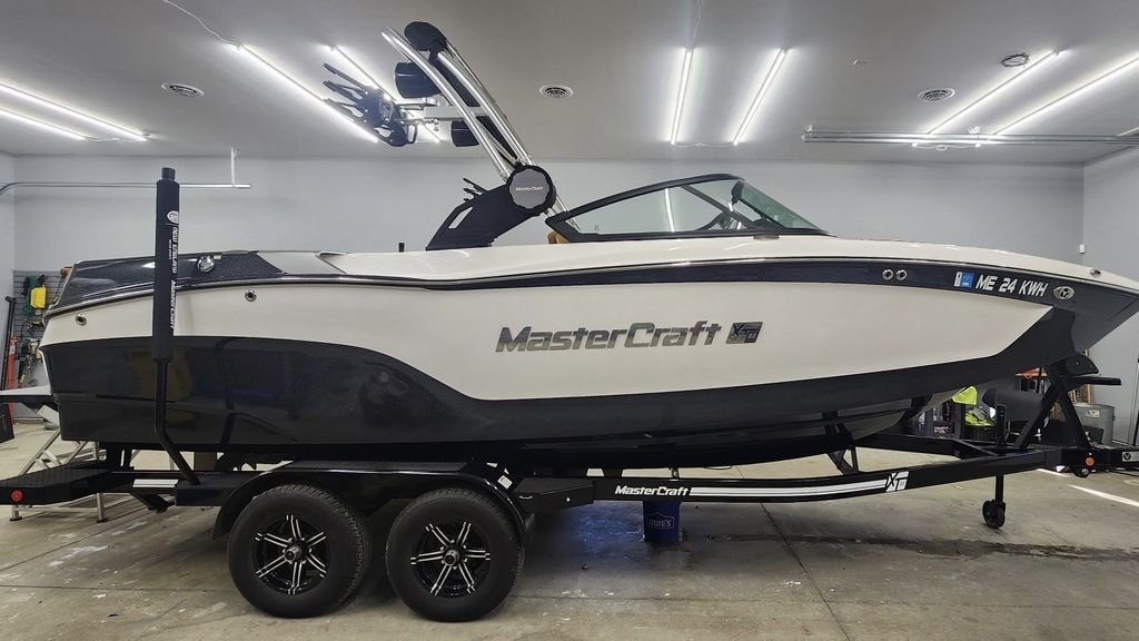 Used MasterCraft XT22 2022 for sale in Naples, Maine - Boatzon.com