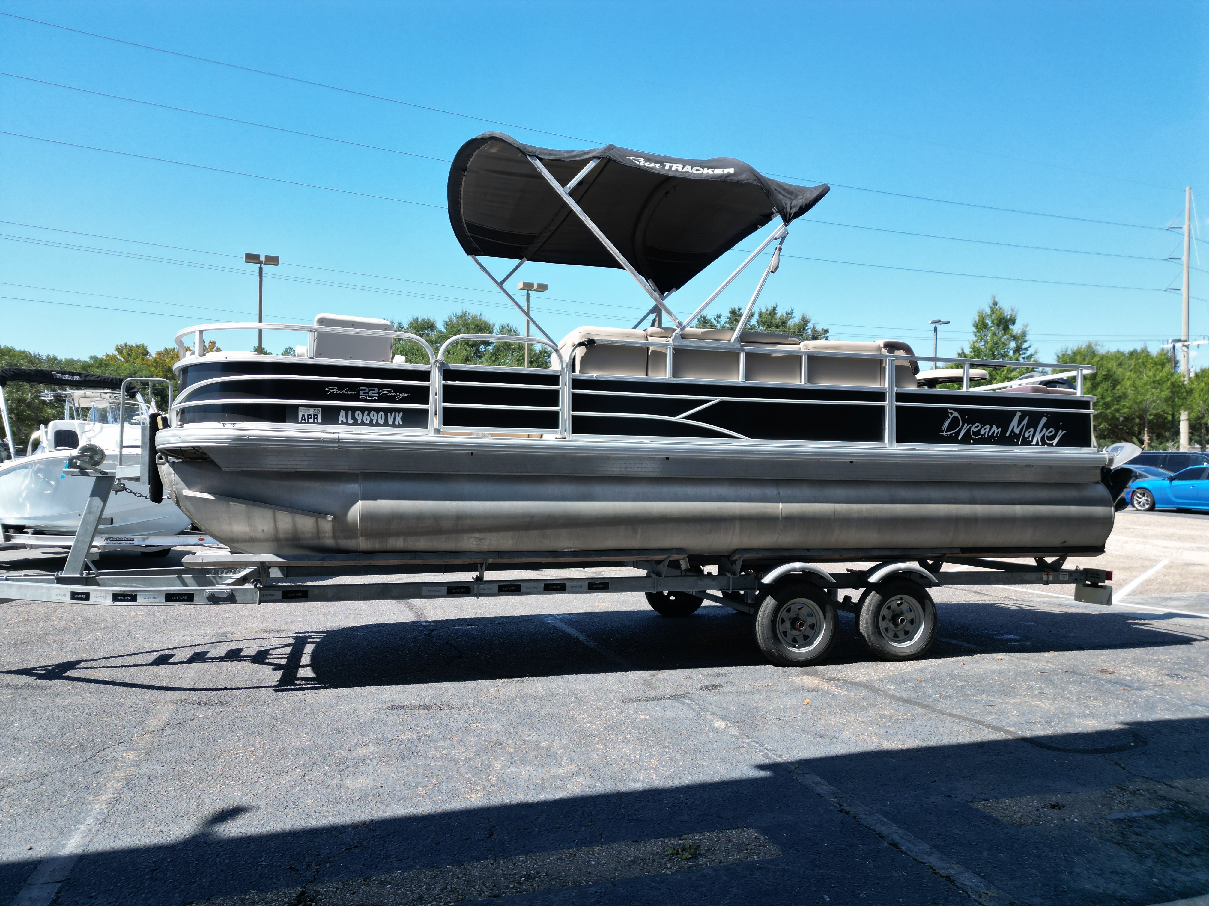 Used Sun Tracker Fishin Barge 22 DLX 2018 for sale in Corpus Christi ...