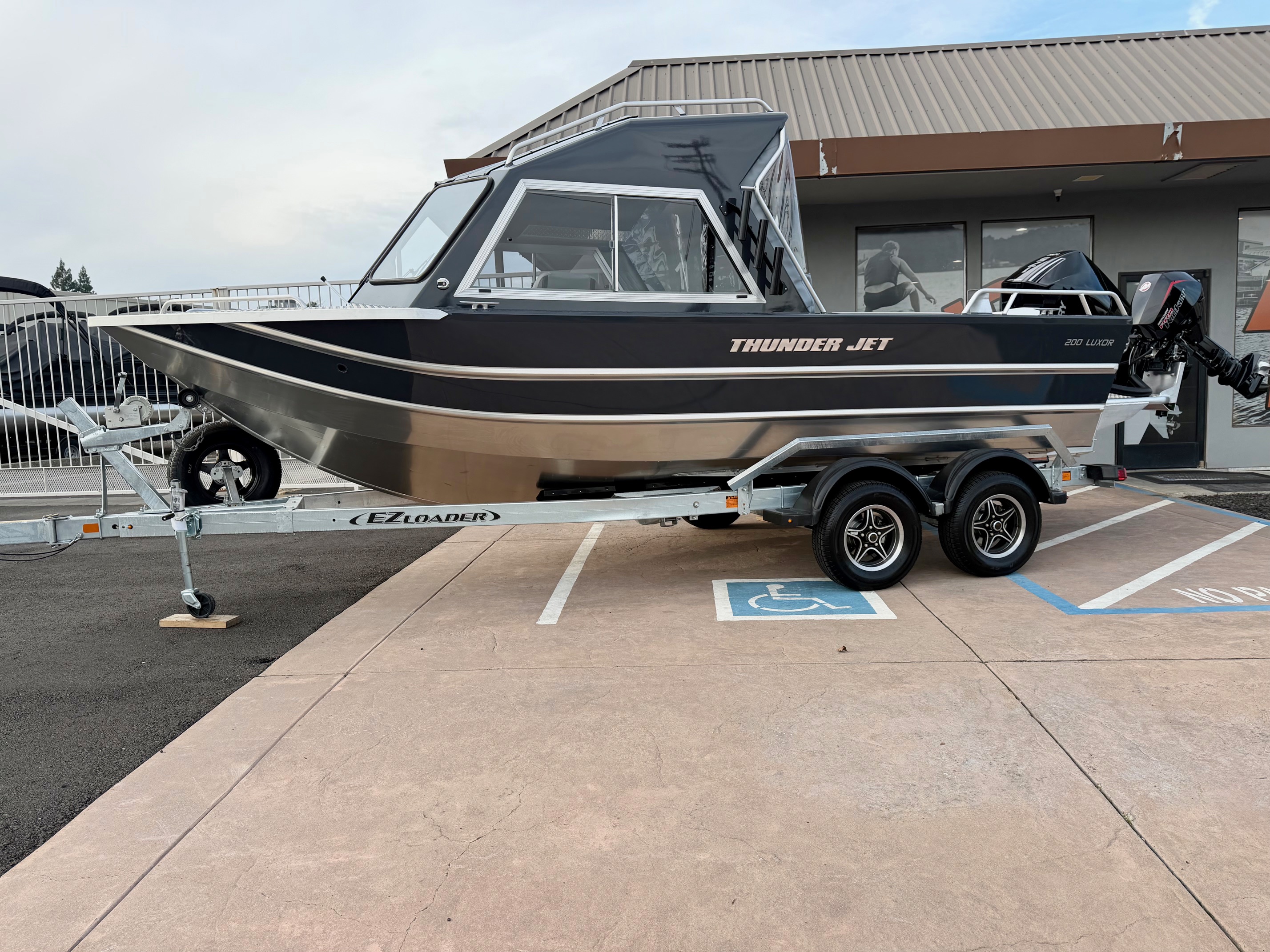 New Thunder Jet 2026 Thunder Jet Luxor 200 Mercury 175HP 2026 for