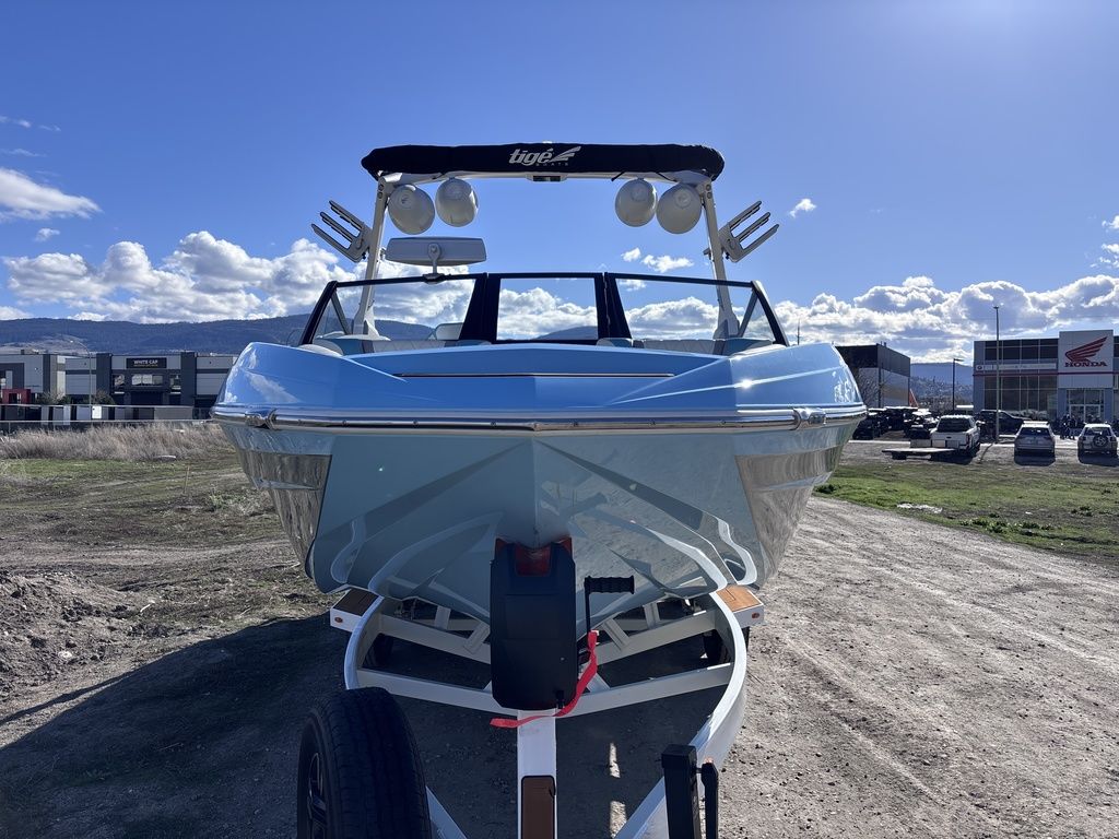 KMP Used Tige 25 ZX 2021 for sale in Calmar, Alberta - Boatzon.com