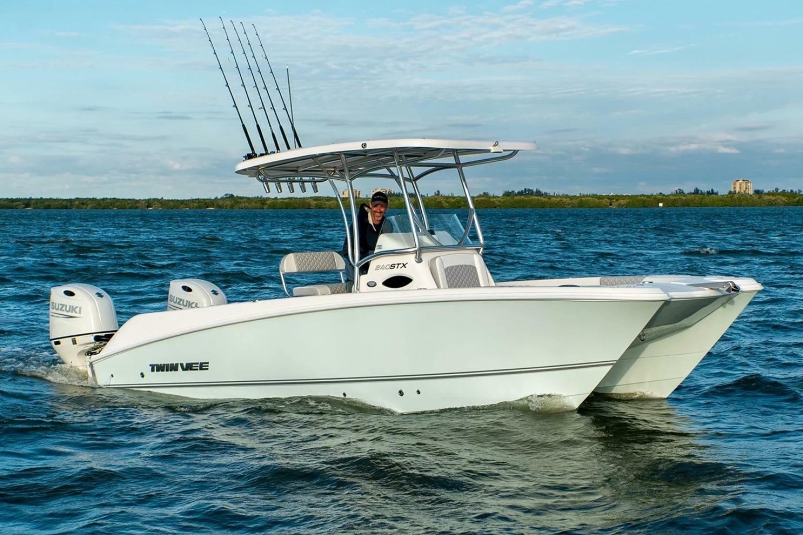 New World Cat 400 DCX Island 2027 for sale in Tavernier, Florida
