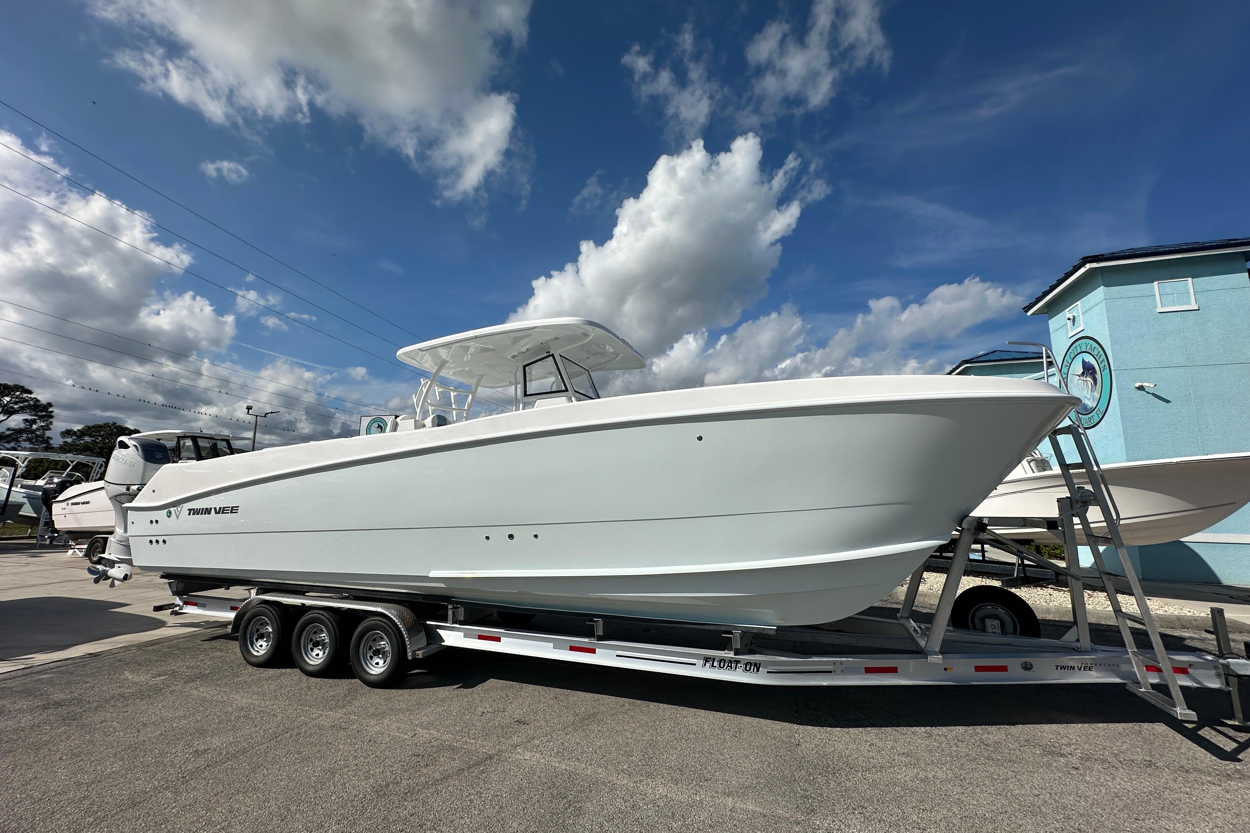 New Twin Vee 340 GFX CC 2026 for sale in Stuart, Florida - Boatzon.com
