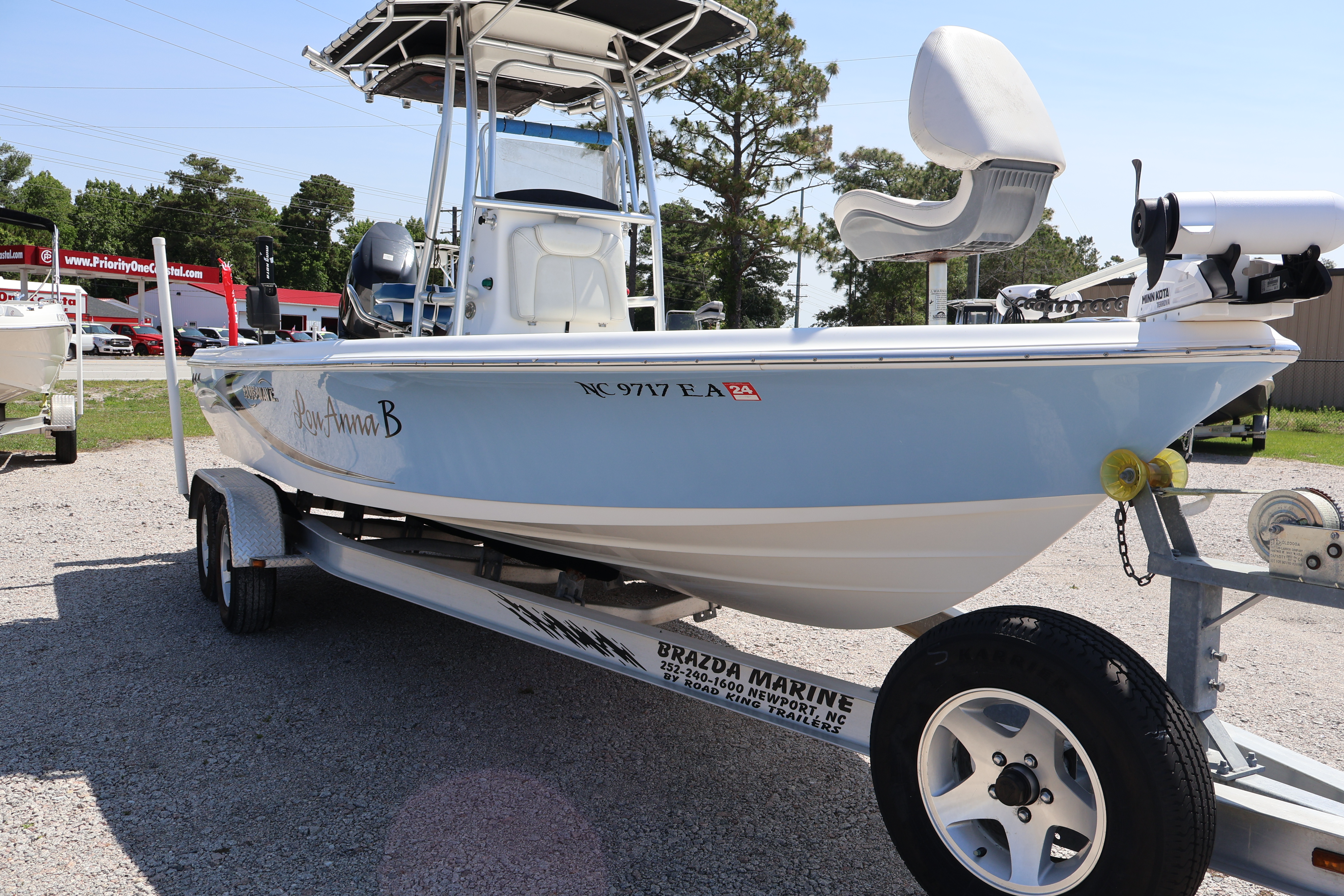 Used Blue Wave 2200 PURE BAY 2015 for sale in Newport, North