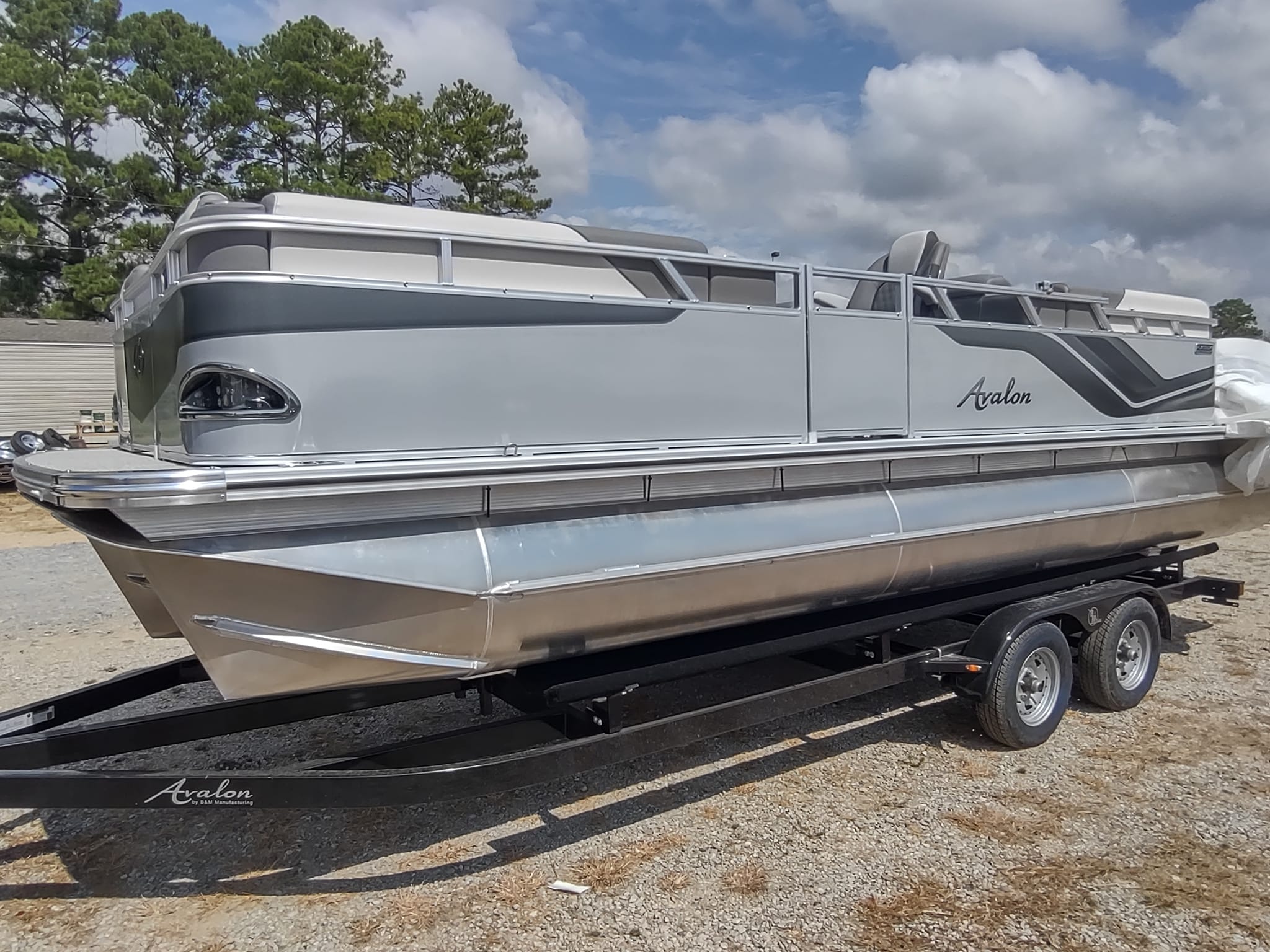 New Avalon Venture 2380 Quad Lounge 2024 for sale in Pineville