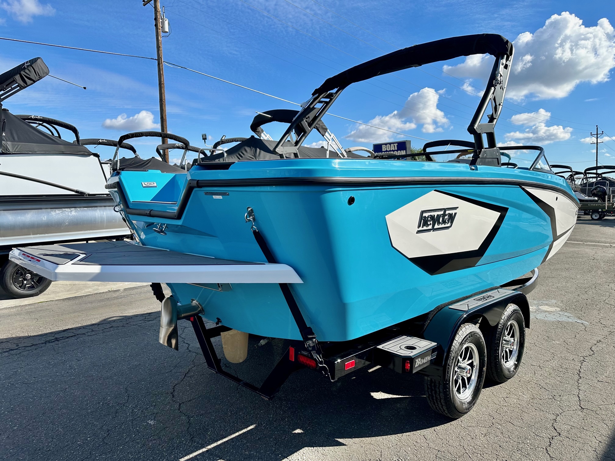 New 2024 Heyday WT2DC 62L Mercury w 320 HP for sale in madera