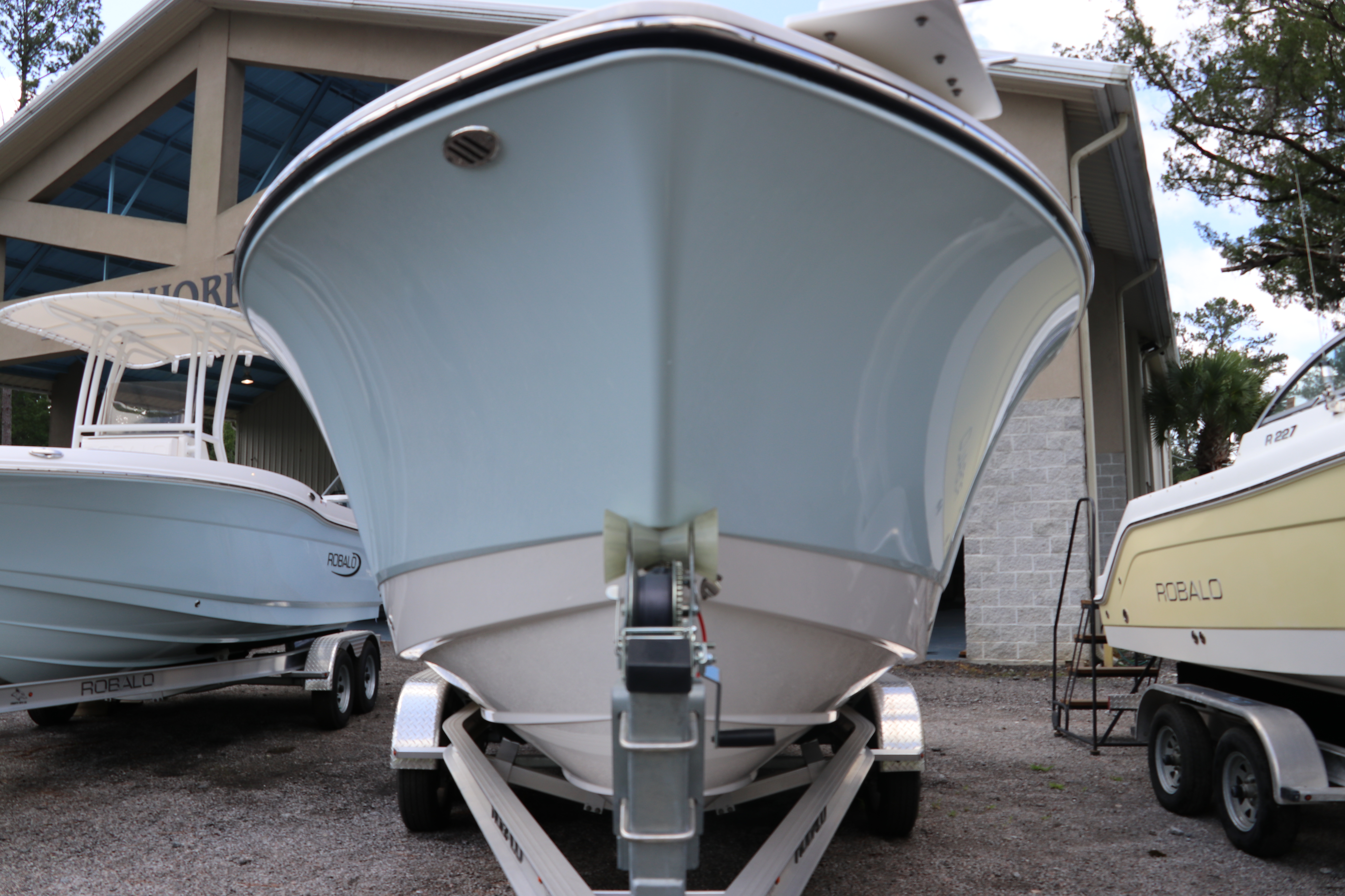 New 2024 Robalo Center Console R230 for sale in bluffton, South ...