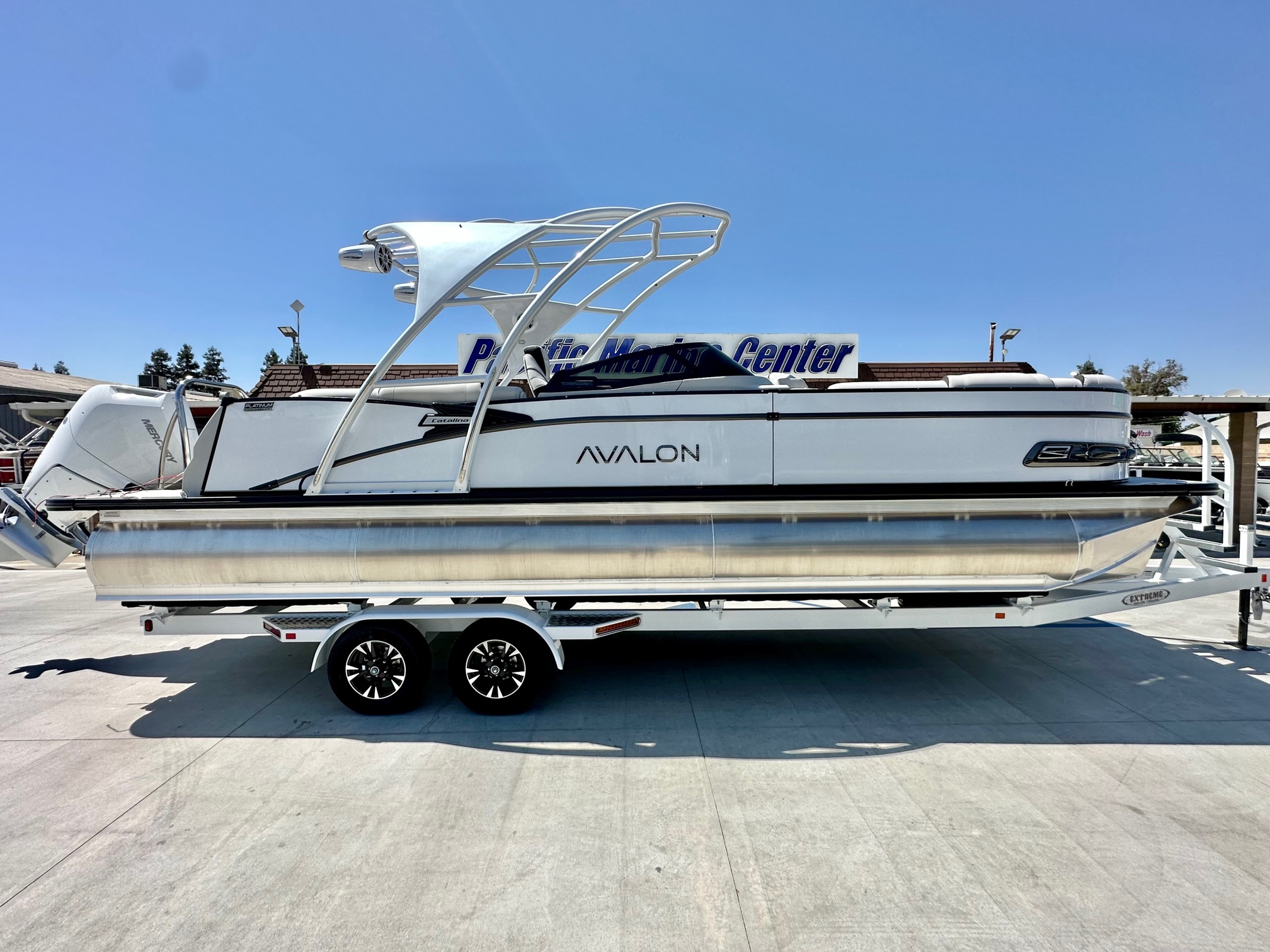 New 2025 Avalon 27 Catalina Platinum Elite Windshield w 400HP
