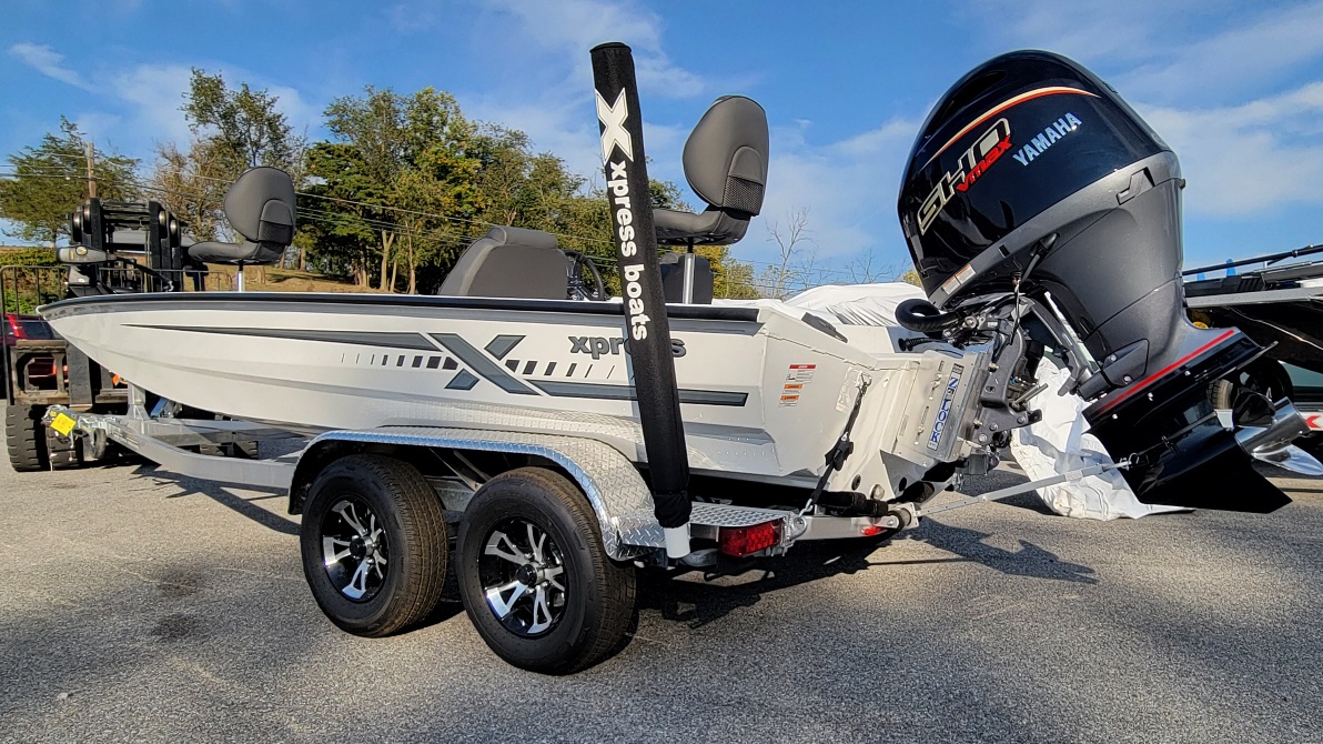 New Xpress H20C 20 Crappie w Vmax 175 In stock 2025 for sale in