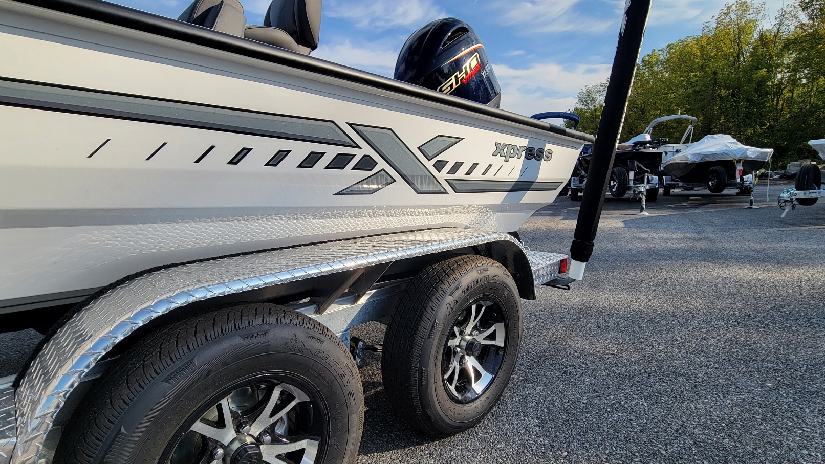 New Xpress H20C 20 Crappie w Vmax 175 In stock 2025 for sale in