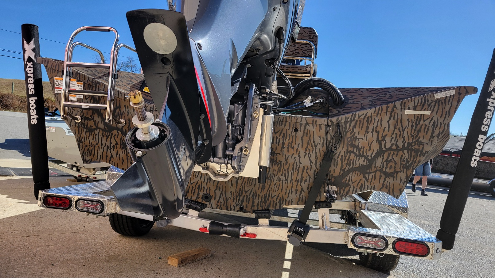 New Xpress X23 Bay in camo Yamaha Vmax 250 On order ETA July 2026