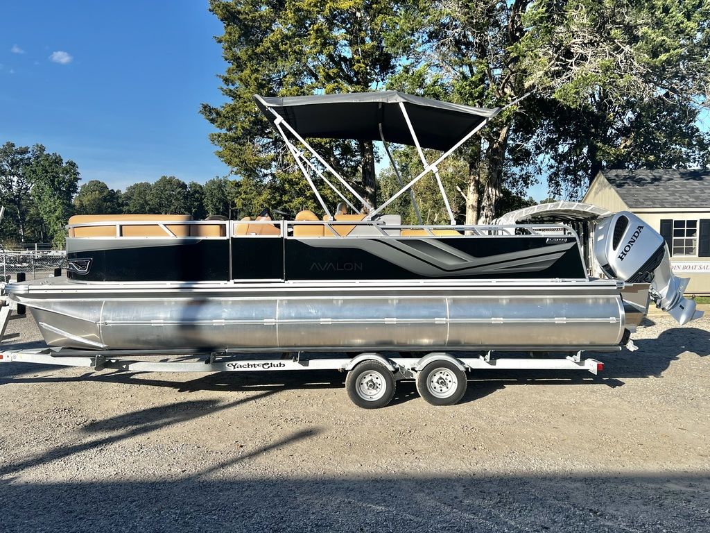 New Avalon Venture 85 23 Versatile Rear Bench Triple Toon IN STOCK