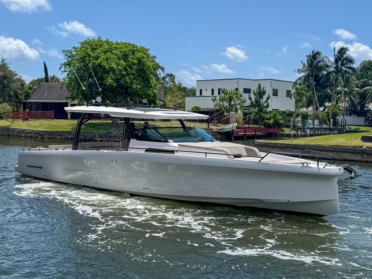 Used Axopar 45 ST BRABUS Trim Mediterrana 2024 for sale in pompano
