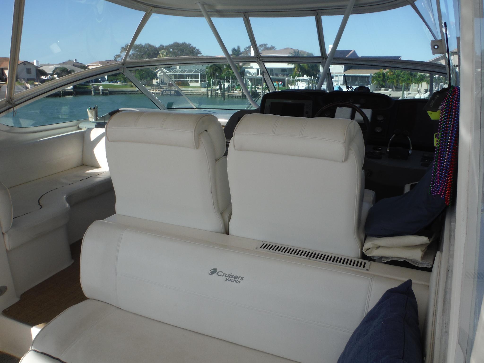 Used 2005 Cruisers Yachts 455 Express Motoryacht for sale in tierra