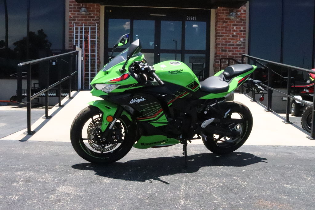 【ne】 Used Kawasaki Ninja ZX6R Metallic Flat Spark BlackEbony 2024