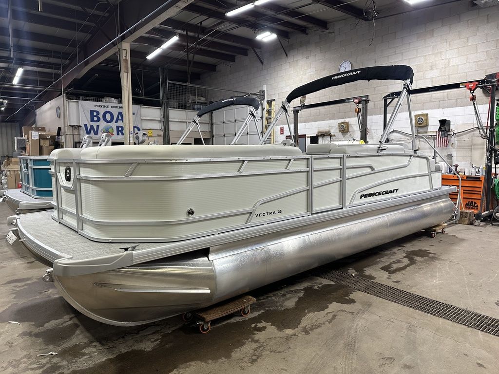 New Princecraft Vectra 23 RL Swingback Lounge Pontoon