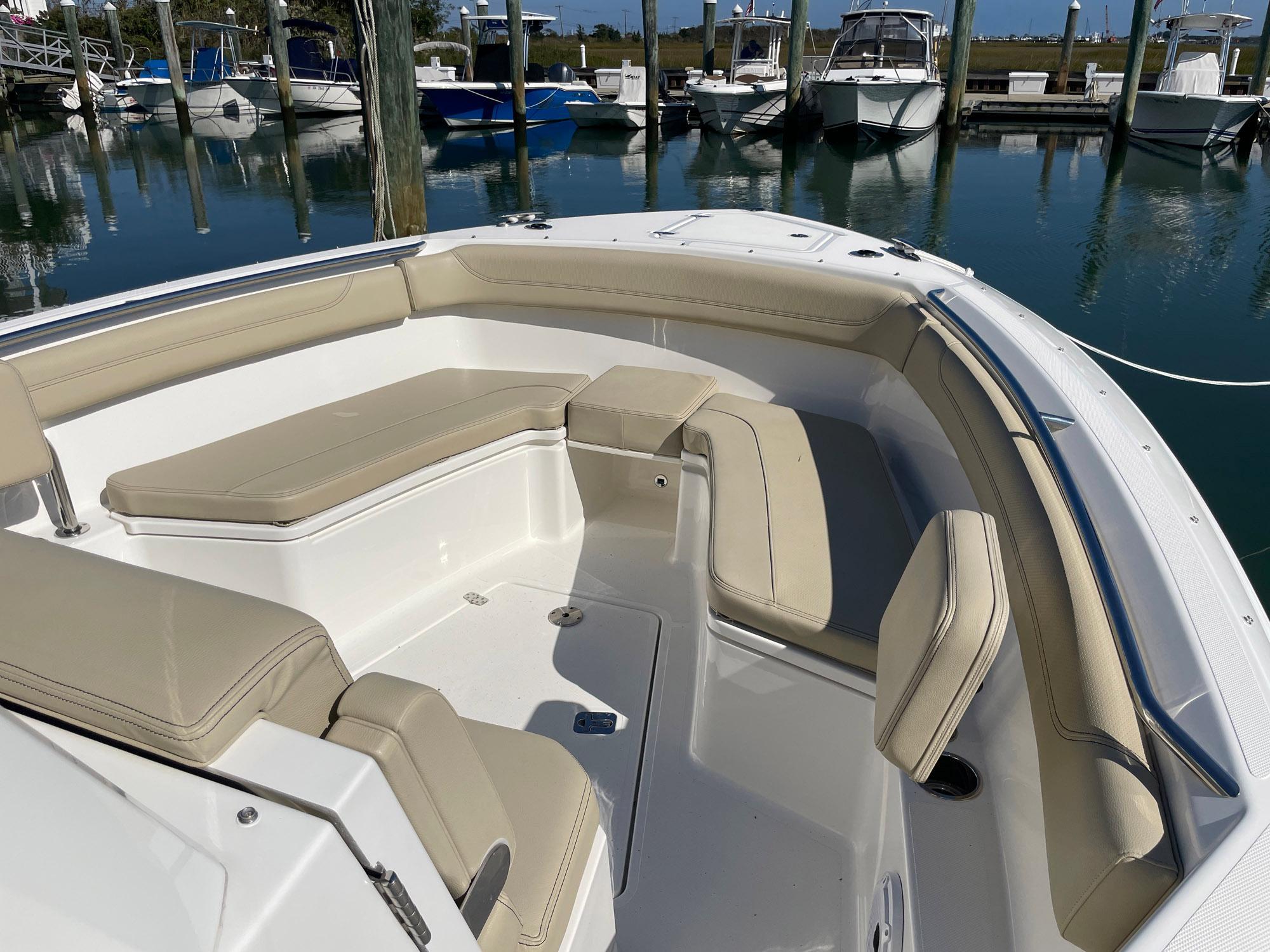 Used 2020 Pursuit S 288 for sale in cape may, New Jersey