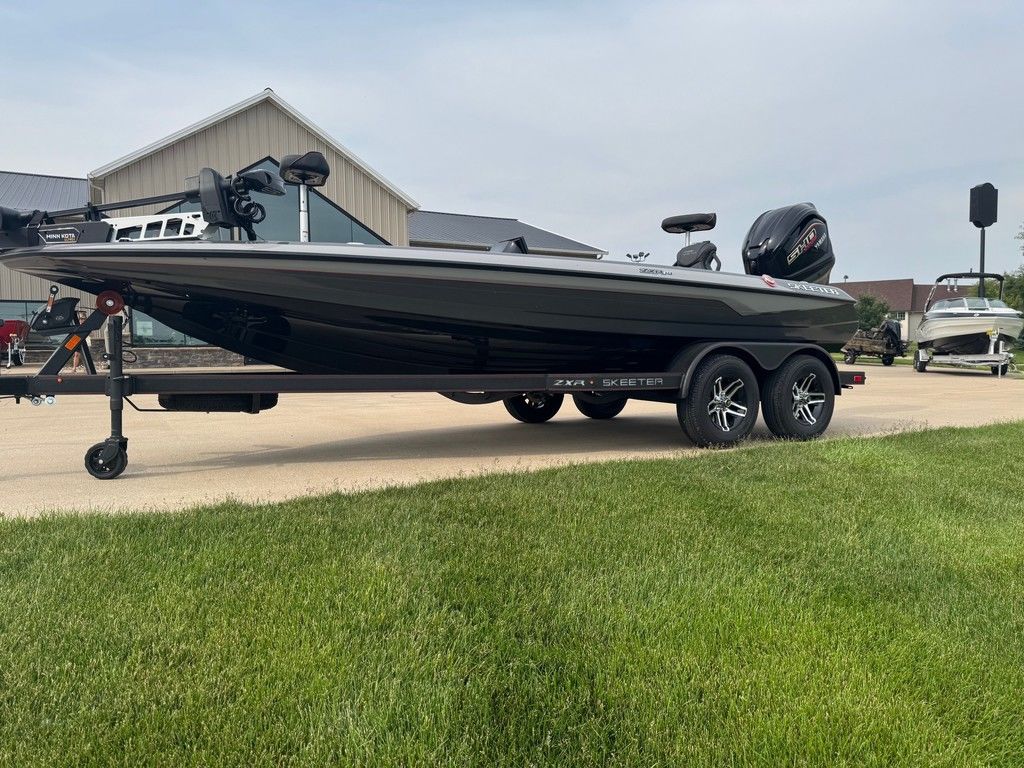 New Skeeter ZXR19 2025 for sale in Le Claire, Iowa - Boatzon.com