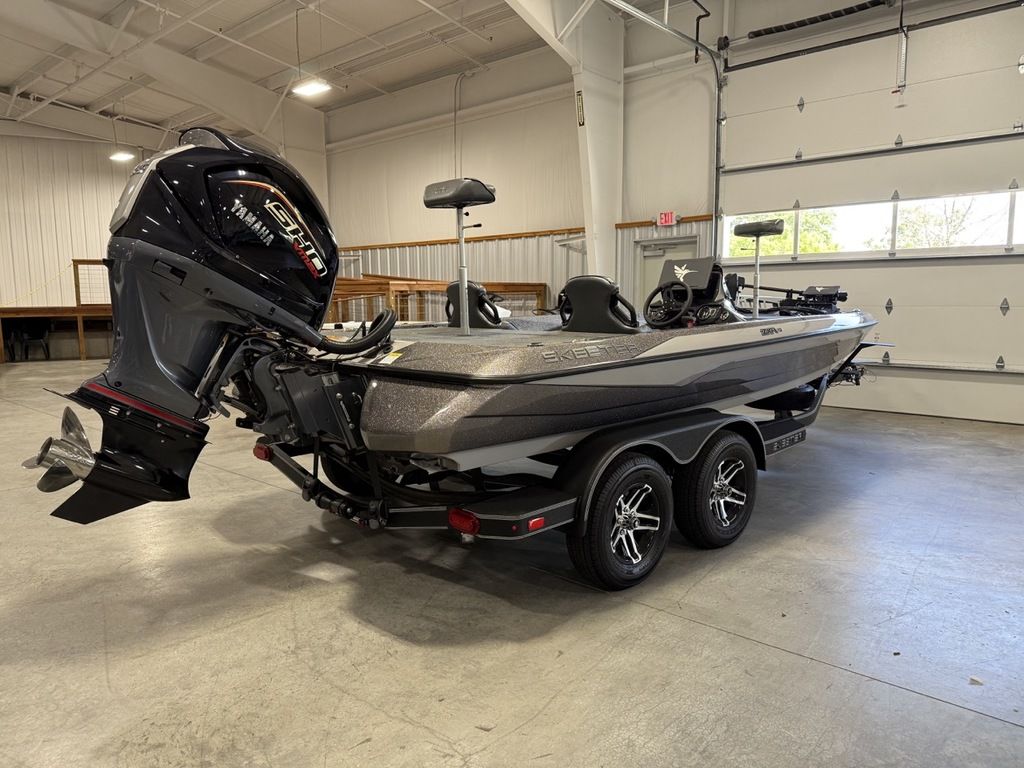 30台限定! HAO BASS LINER Storm Color Silver New Skeeter ZXR19 2025 for sale in Morganton, North Carolina