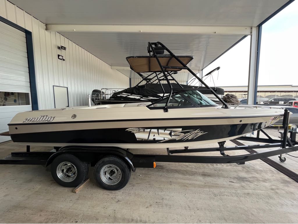 Used 2000 Malibu Boats Wakesetter VLX for sale in graford, Texas