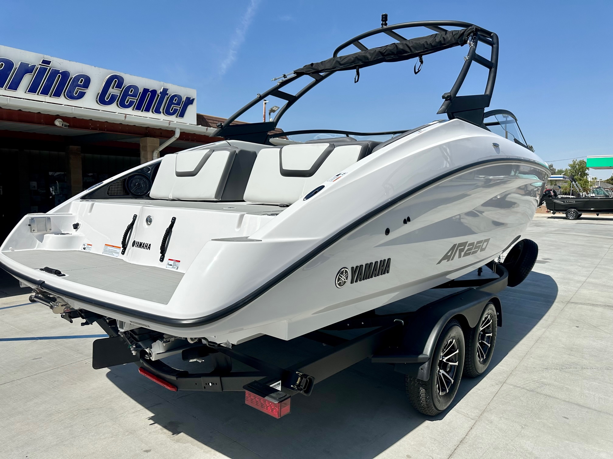 New 2025 Yamaha AR250 w Twin 18L High output motors for sale in