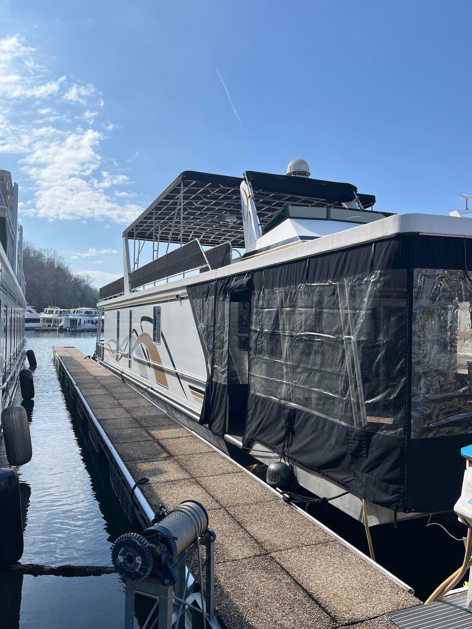 Used 2003 Lakeview Houseboat for sale in jamestown, Kentucky
