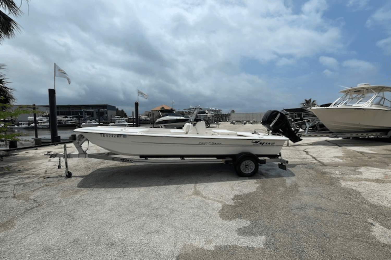 Used Mako PRO SKIFF 17 CC 2012 for sale in seabrook, Texas