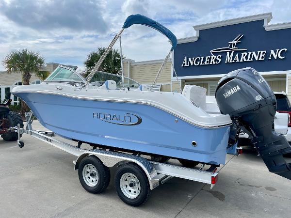 2024 Robalo R207 New Robalo R207 Dual Console 2024 for sale in null, North Carolina ...