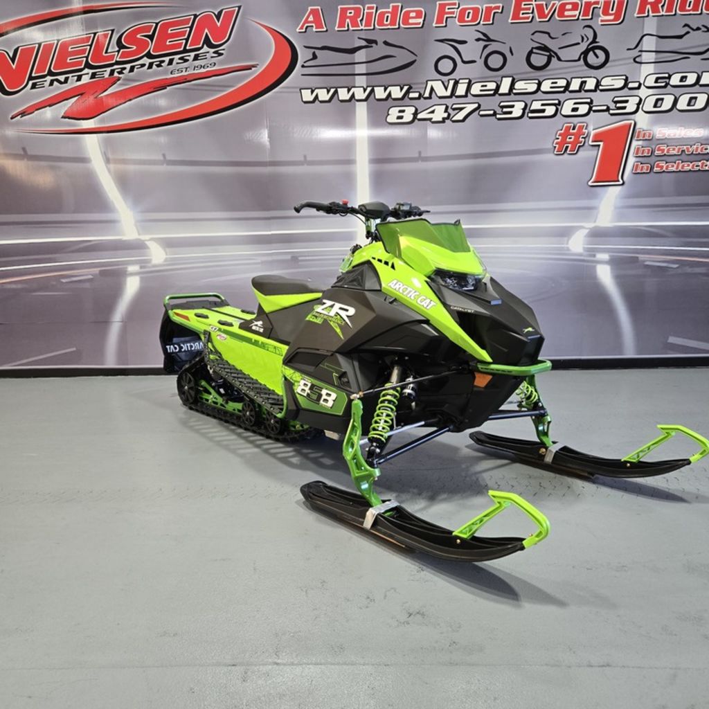 キハダ SAR New 2025 Arctic Cat ZR 858 137 ATAC ES | Snowmobiles in