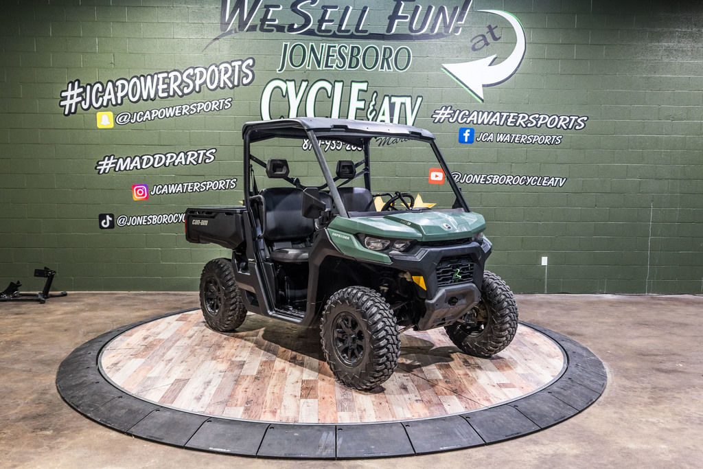 Used Can-Am® Defender DPS HD9 Compass Green 2025 for sale in Bono