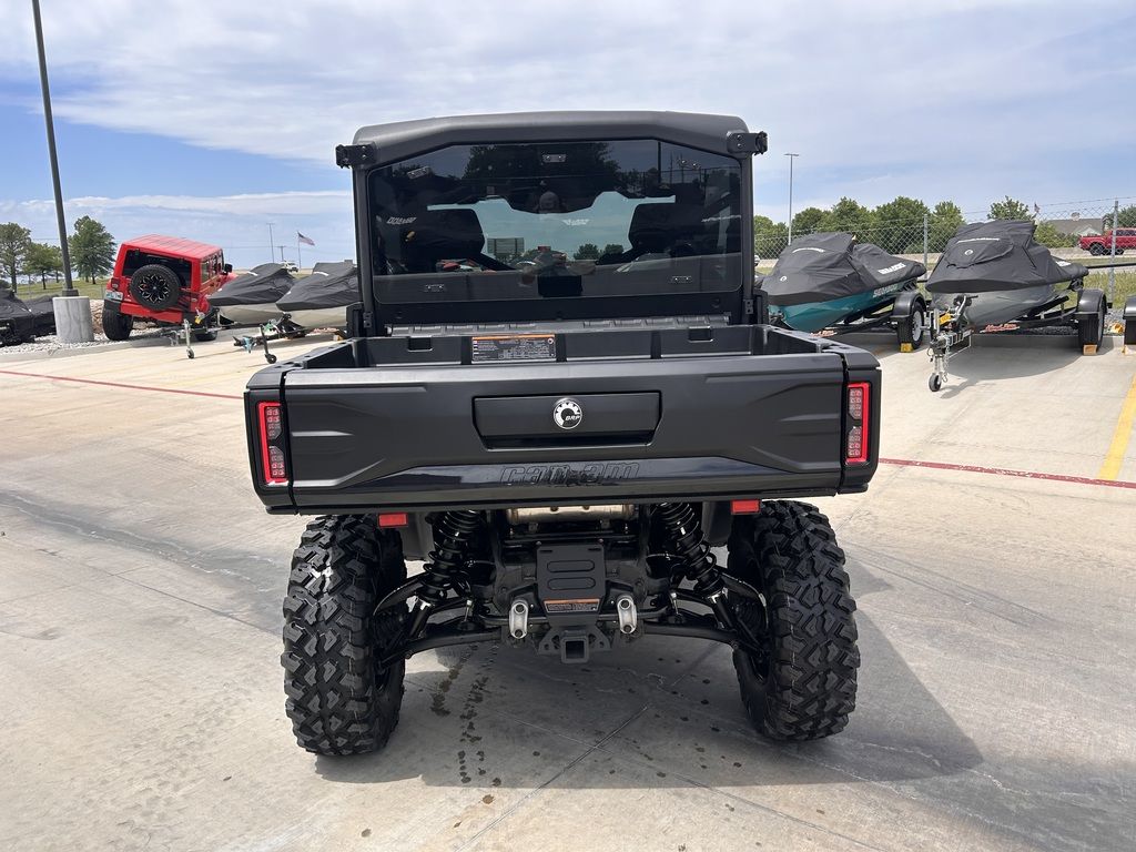 New Can-Am® Defender XT CAB HD11 With 1025 indisplay 2026 for sale