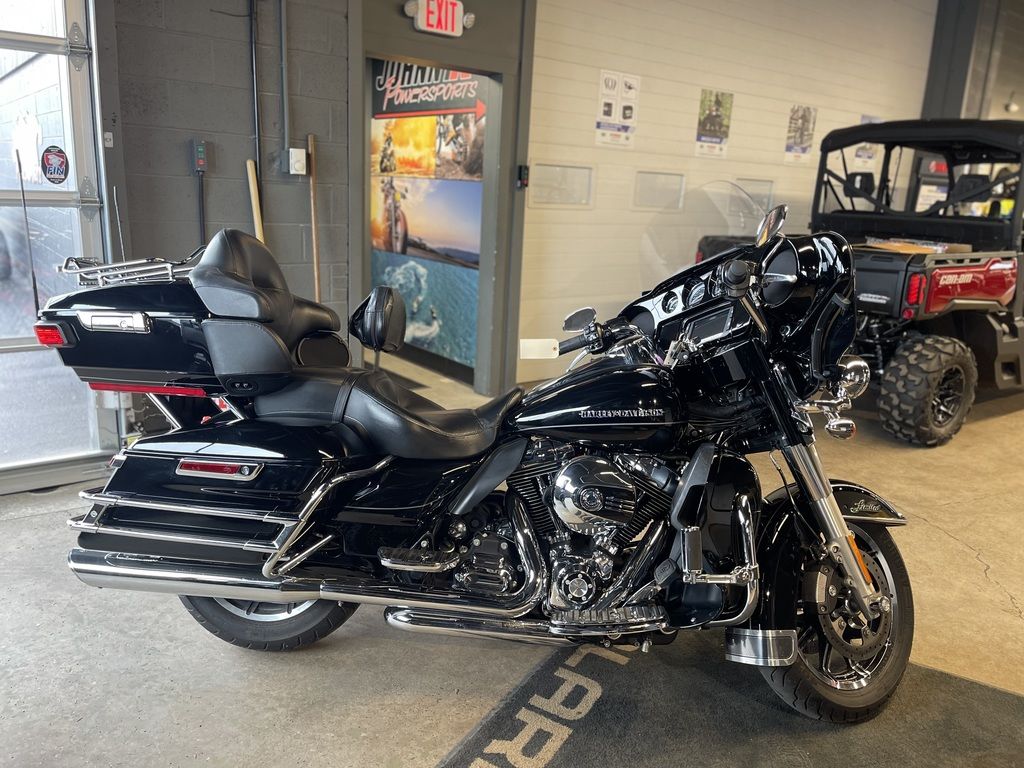 Used Harley-Davidson® FLHTK Ultra Limited 2015 for sale in Bedford