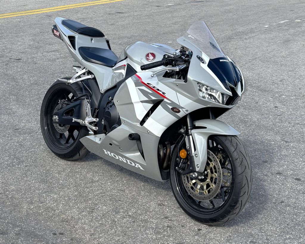 Used Honda® CBR600RR 2025 for sale in Hollywood, Florida - Boatzon.com