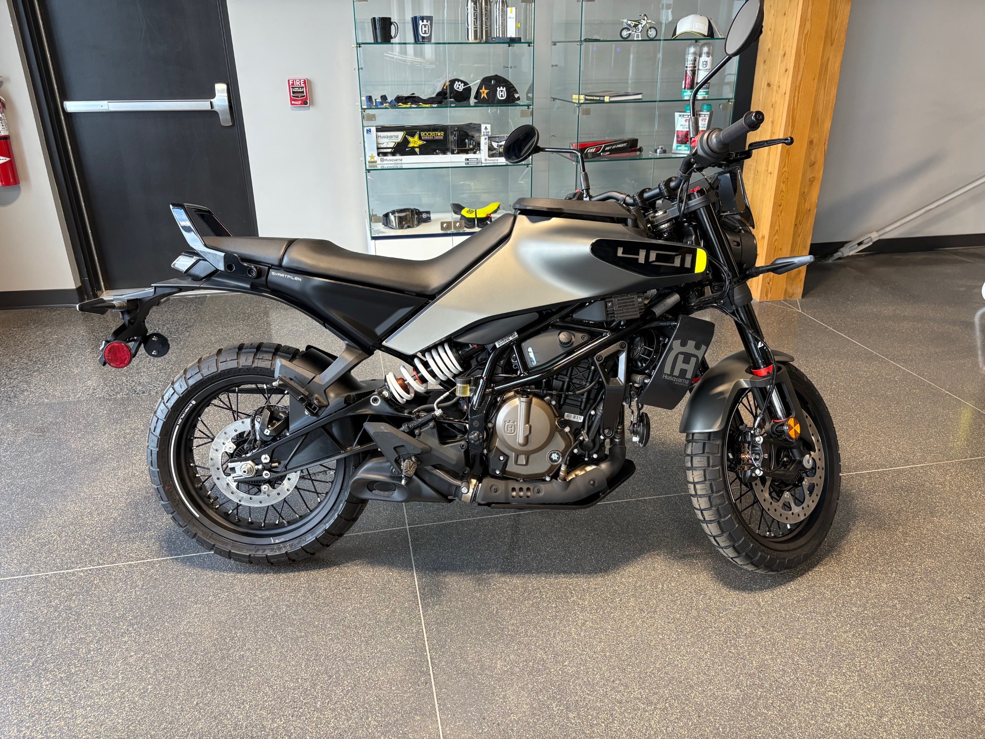 New Husqvarna Motorcycles Svartpilen 401 2024 for sale in