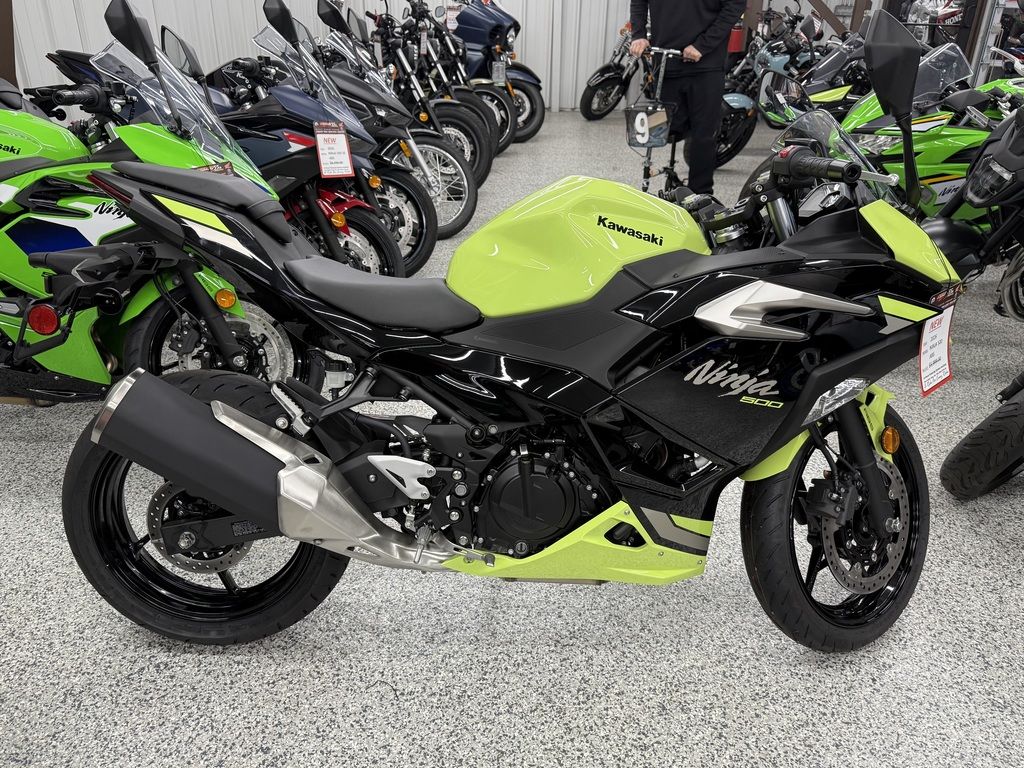 New Kawasaki Ninja 500 ABS Metallic Yellowish GreenEbony 2026 for