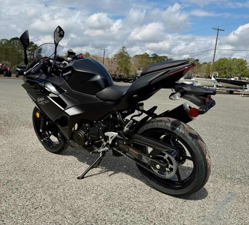 ブラック36 New Kawasaki Ninja 500 Metallic Flat Spark Black 2026 for sale in