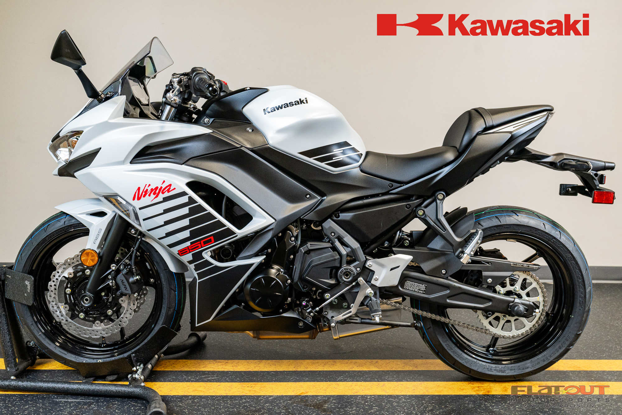 kawasaki-ninja-650-abs-2026-