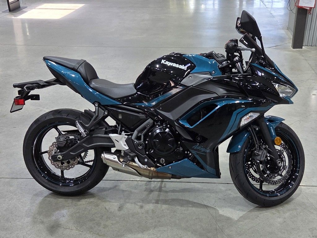 Used Kawasaki Ninja 650 ABS Metallic Spark BlackPearl Nightshade