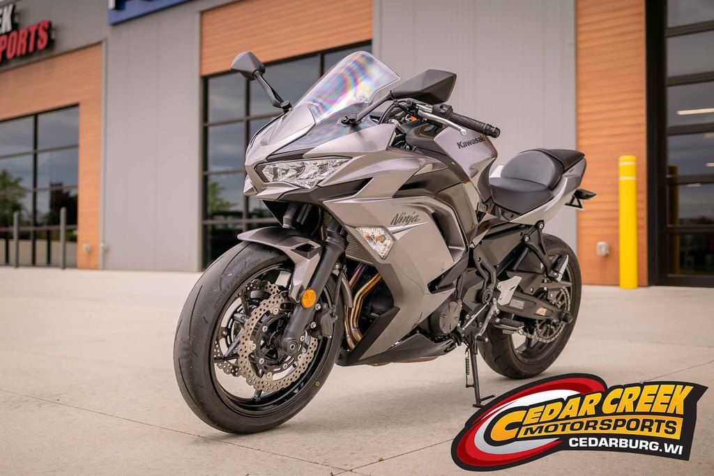 Used Kawasaki Ninja 650 Metallic Graphite GrayMetallic Spark Black